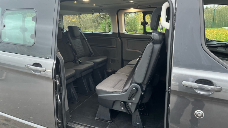 Ford Tourneo Custom Transit Custom Tourneo L2 Diesel Fwd 2.0 EcoBlue 130ps L/R 8 Seater Titanium Auto